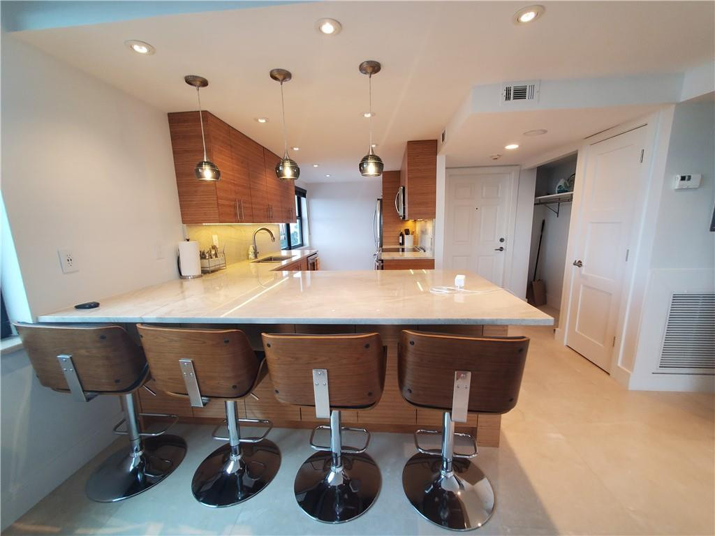 1401 North Riverside Drive, Unit 807 Pompano Beach, FL 33062 - Photo 15 of 40 Photo 15