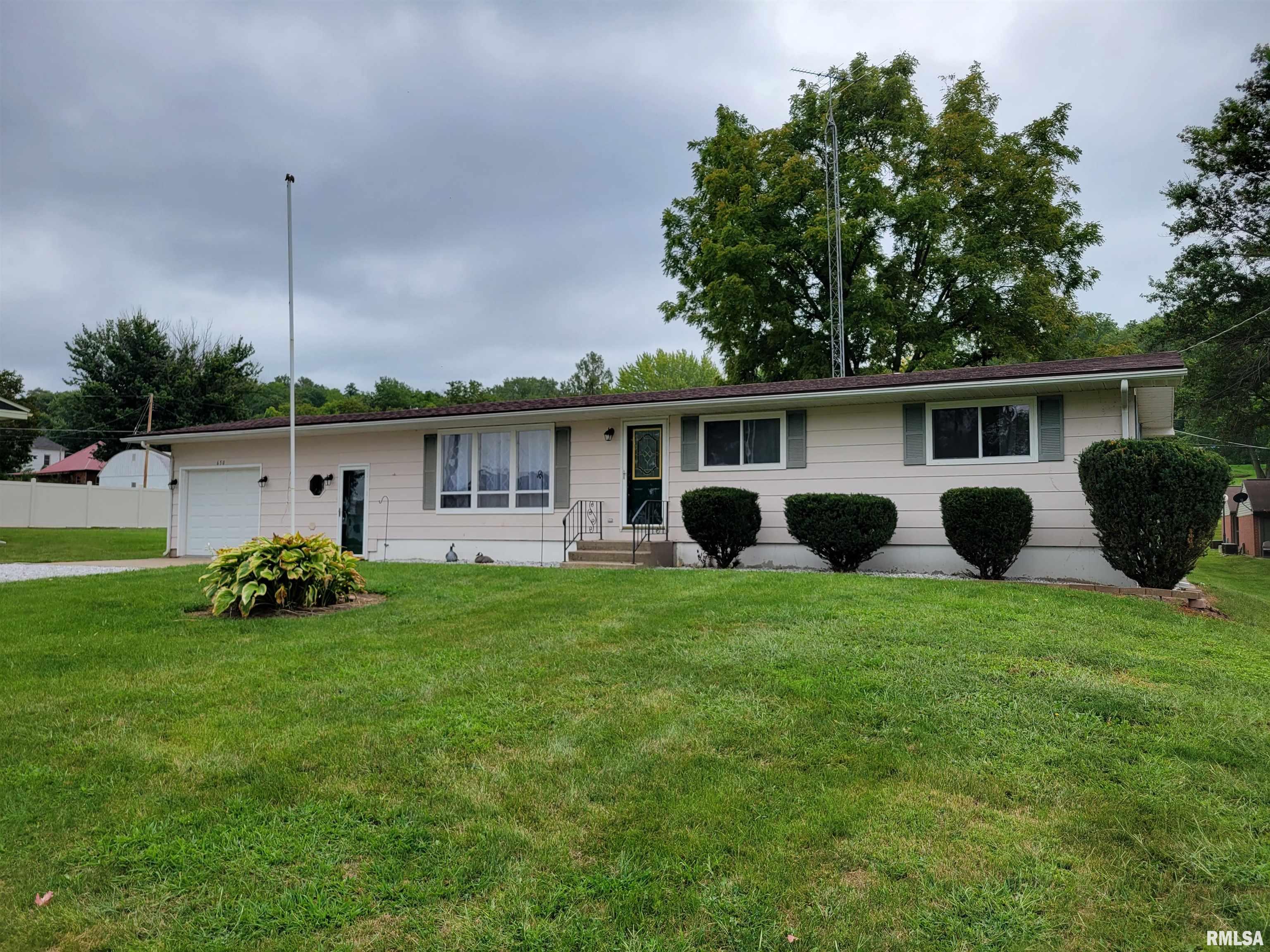 650 West 2nd Street Dallas City, IL 62330 - Photo 1 of 19