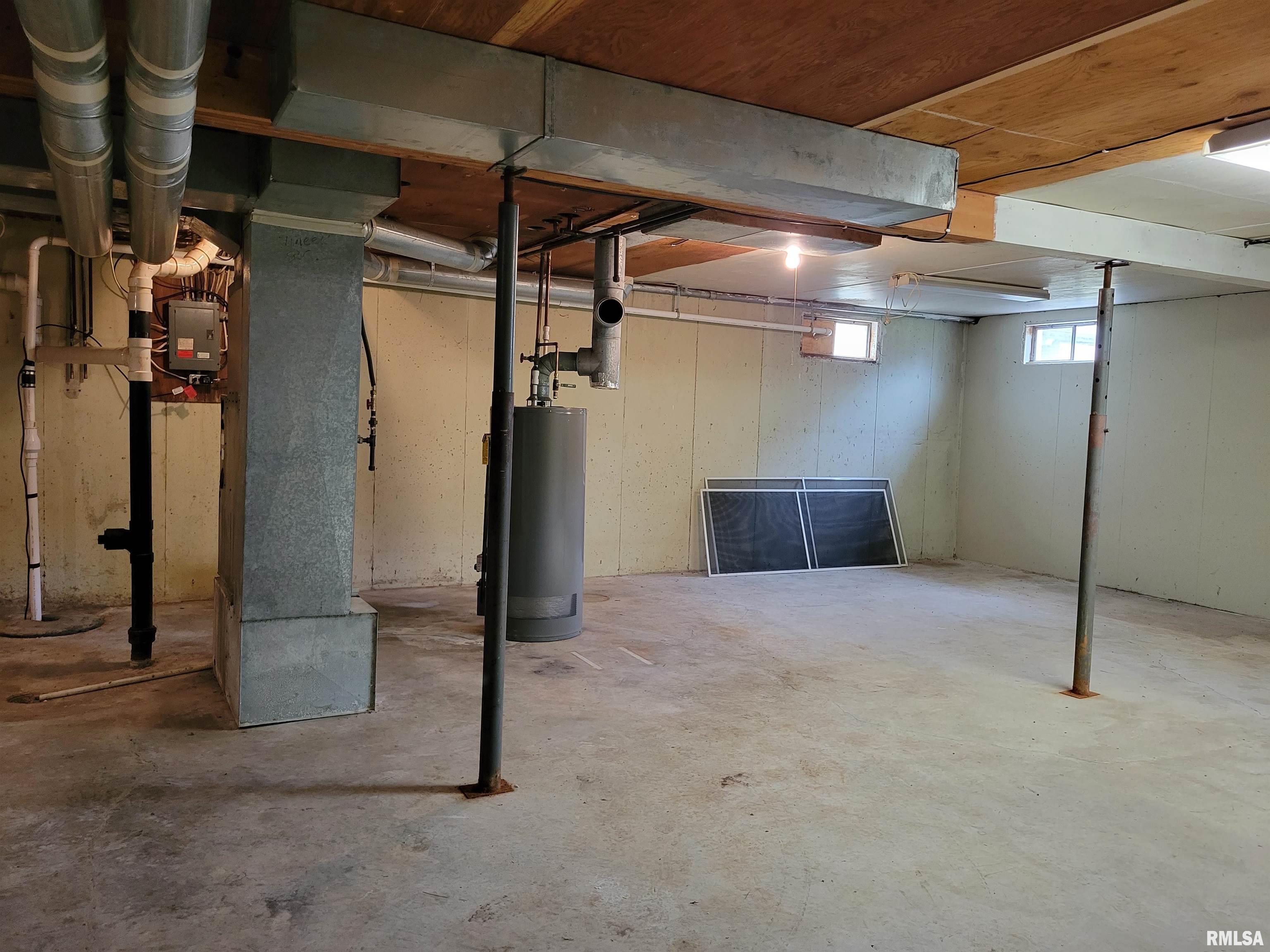 650 West 2nd Street Dallas City, IL 62330 - Photo 13 of 19