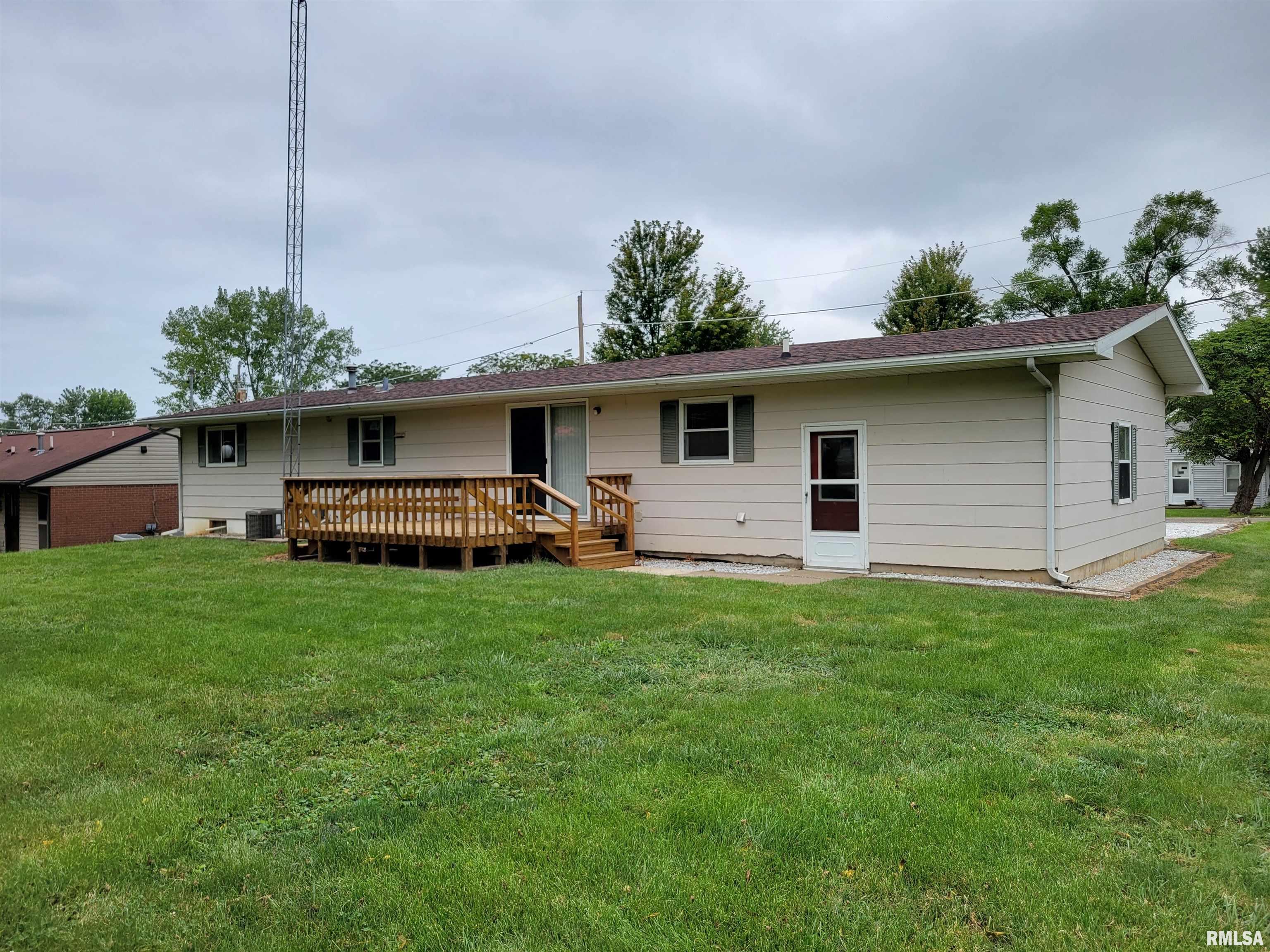 650 West 2nd Street Dallas City, IL 62330 - Photo 18 of 19