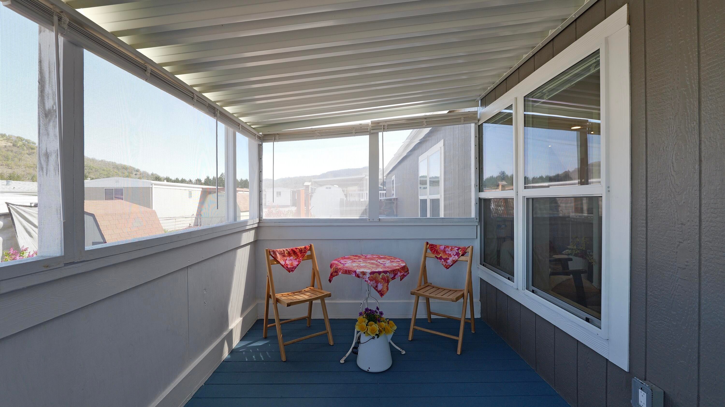 8401 Old Stage Road, Unit 13 Central Point, OR 97502 - Photo 17 of 63 Screened-In Porch