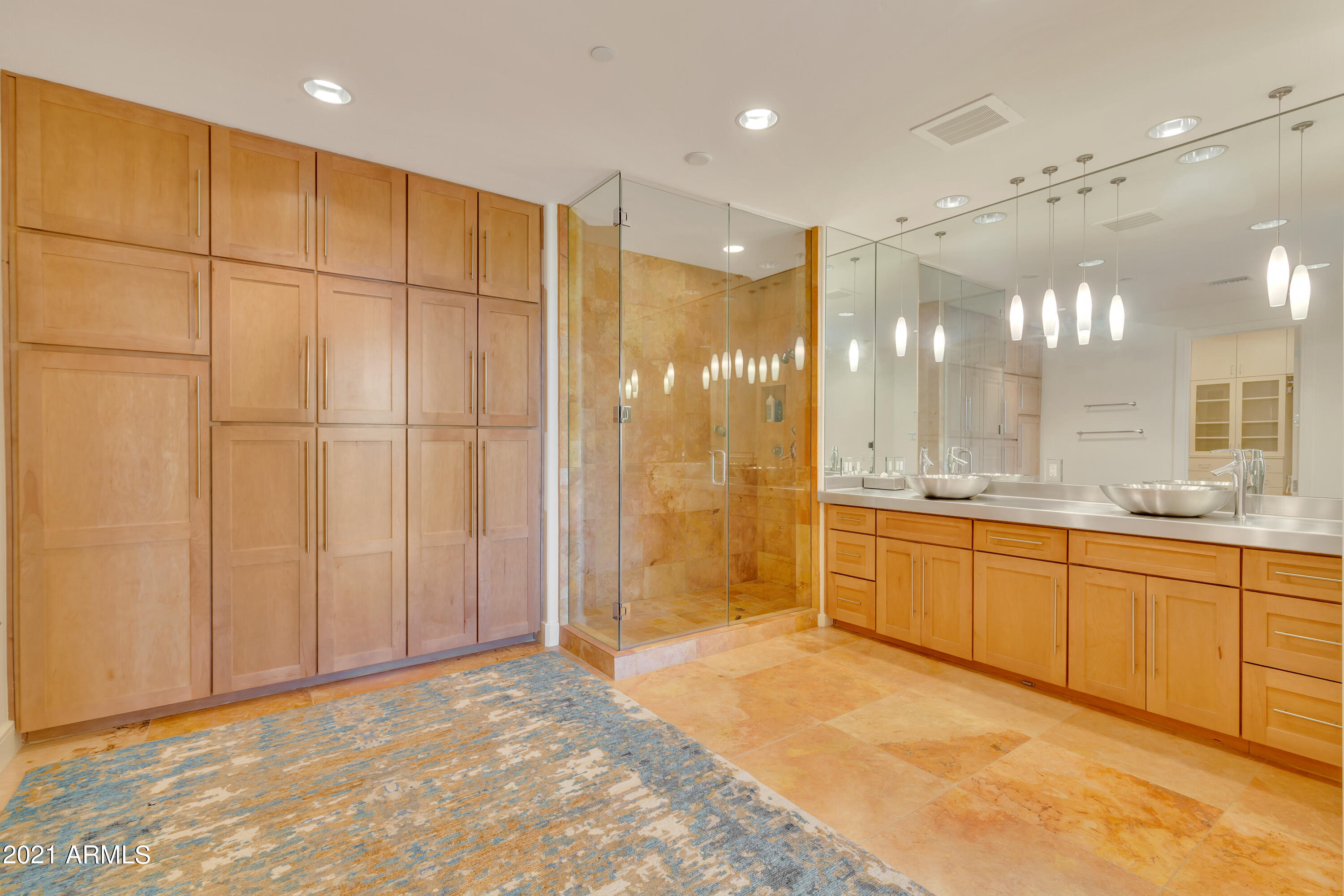 2211 East Camelback Road, Unit 1201 Phoenix, AZ 85016 - Photo 18 of 39 Master Bathroom