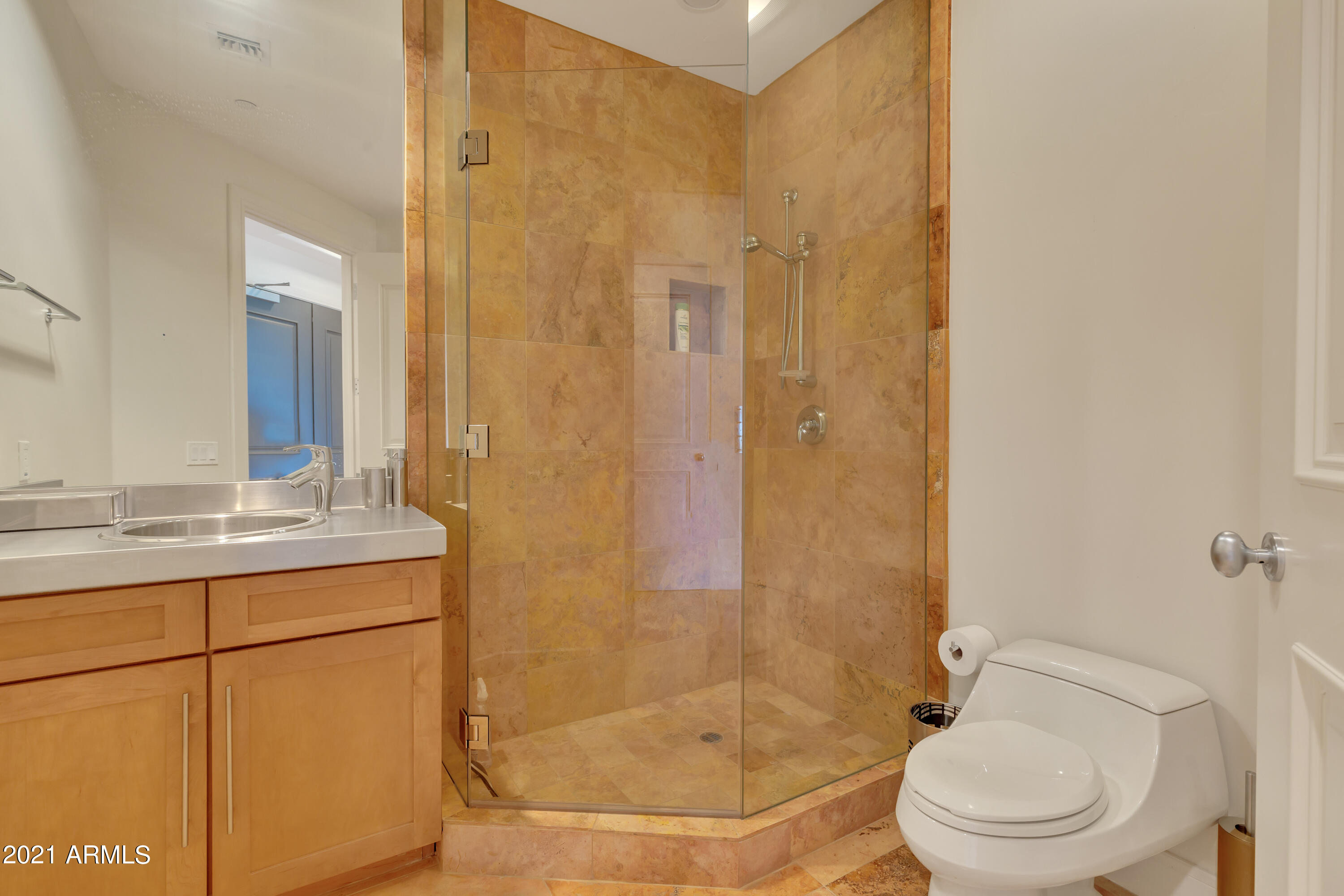 2211 East Camelback Road, Unit 1201 Phoenix, AZ 85016 - Photo 22 of 39 Bathroom 3