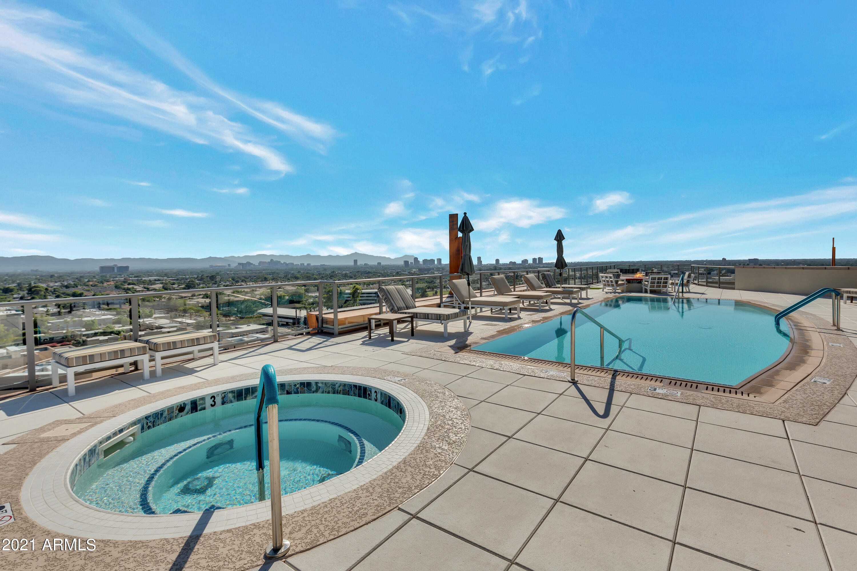 2211 East Camelback Road, Unit 1201 Phoenix, AZ 85016 - Photo 35 of 39 Roof Top Pool & Jacuzzi