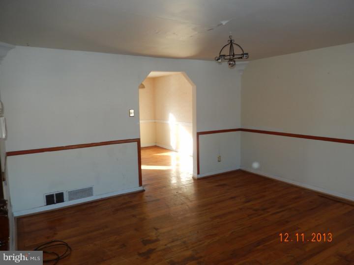 1908 Lakeview Road Wilmington, DE 19805 - Photo 3 of 10 Gallery Image 3