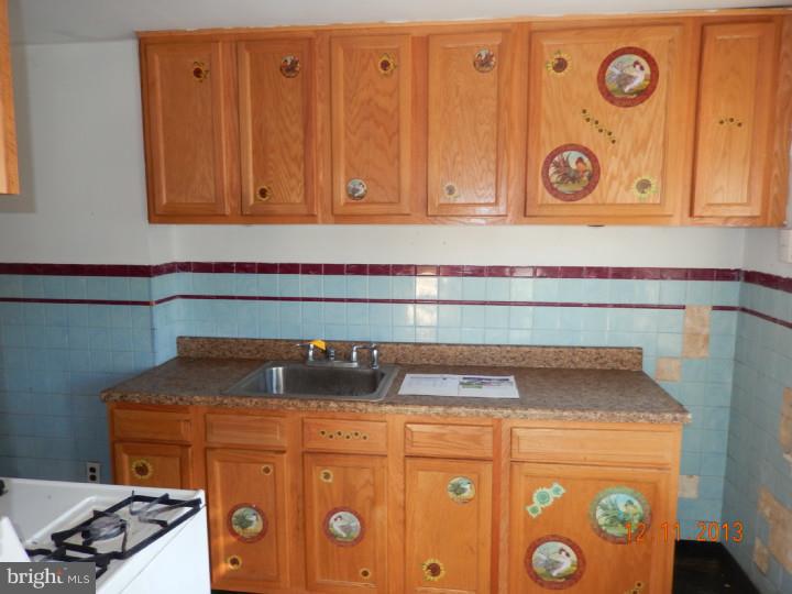 1908 Lakeview Road Wilmington, DE 19805 - Photo 4 of 10 Gallery Image 4