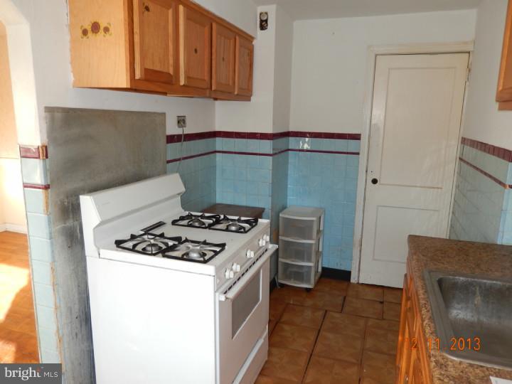 1908 Lakeview Road Wilmington, DE 19805 - Photo 5 of 10 Gallery Image 5
