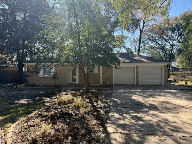 3411 Hickory Hollow Road Spring, TX 77380 - Photo 2 of 22 This well maintained home offers privacy and flexibility.