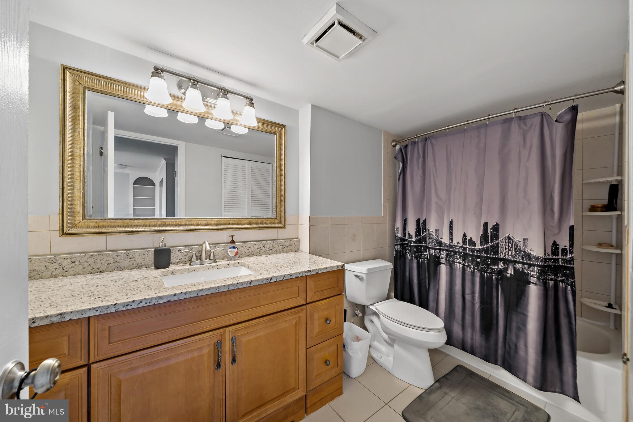 1420 Locust Street, Unit 15M Philadelphia, PA 19102 - Photo 11 of 32