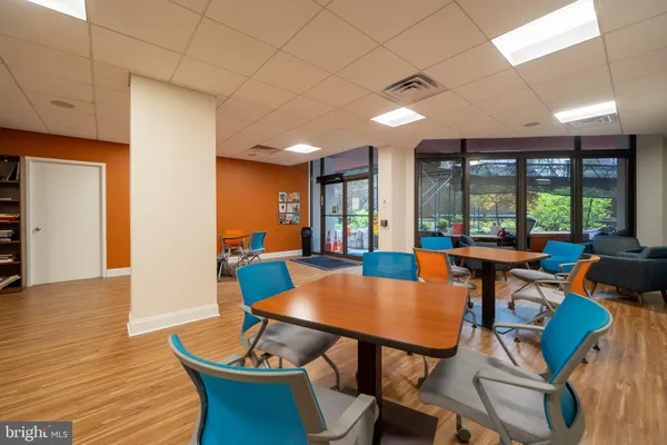 $2,100 | 1420 Locust Street, Unit 15M, Philadelphia, PA 19102