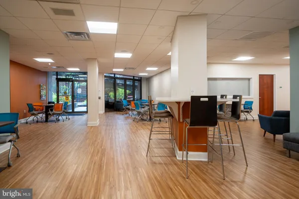$2,100 | 1420 Locust Street, Unit 15M, Philadelphia, PA 19102