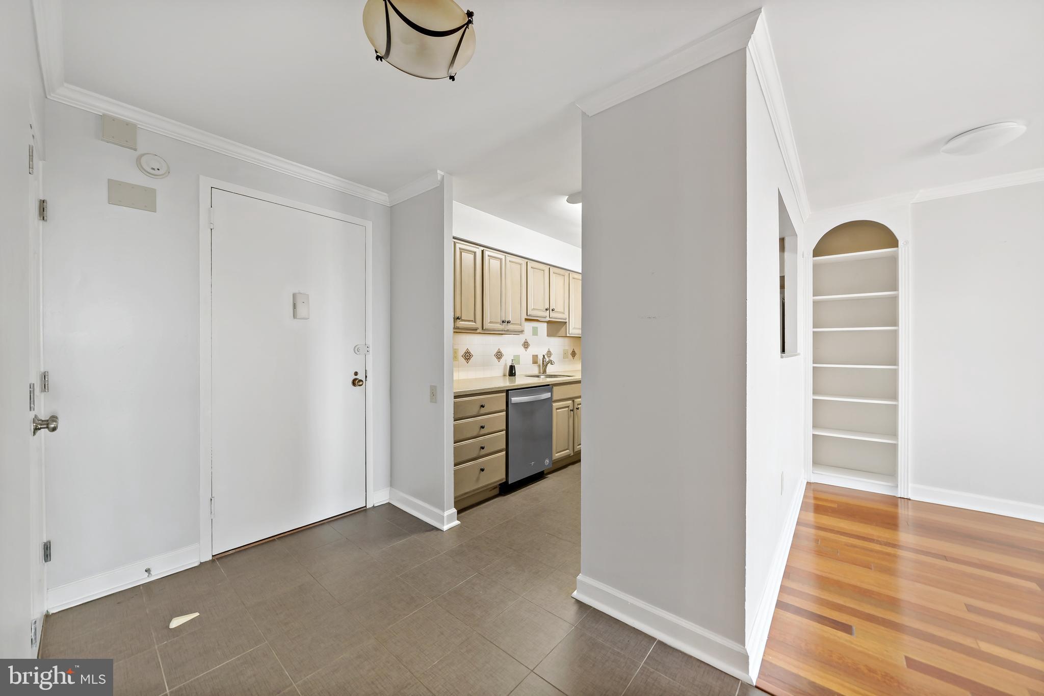 1420 Locust Street, Unit 15M Philadelphia, PA 19102 - Photo 7 of 32