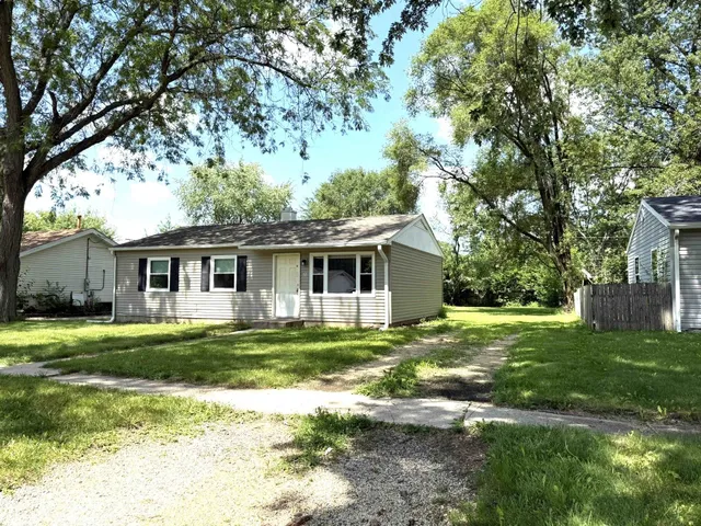 $130,000 | 30 Gilbert Terrace, Machesney Park, IL 61115