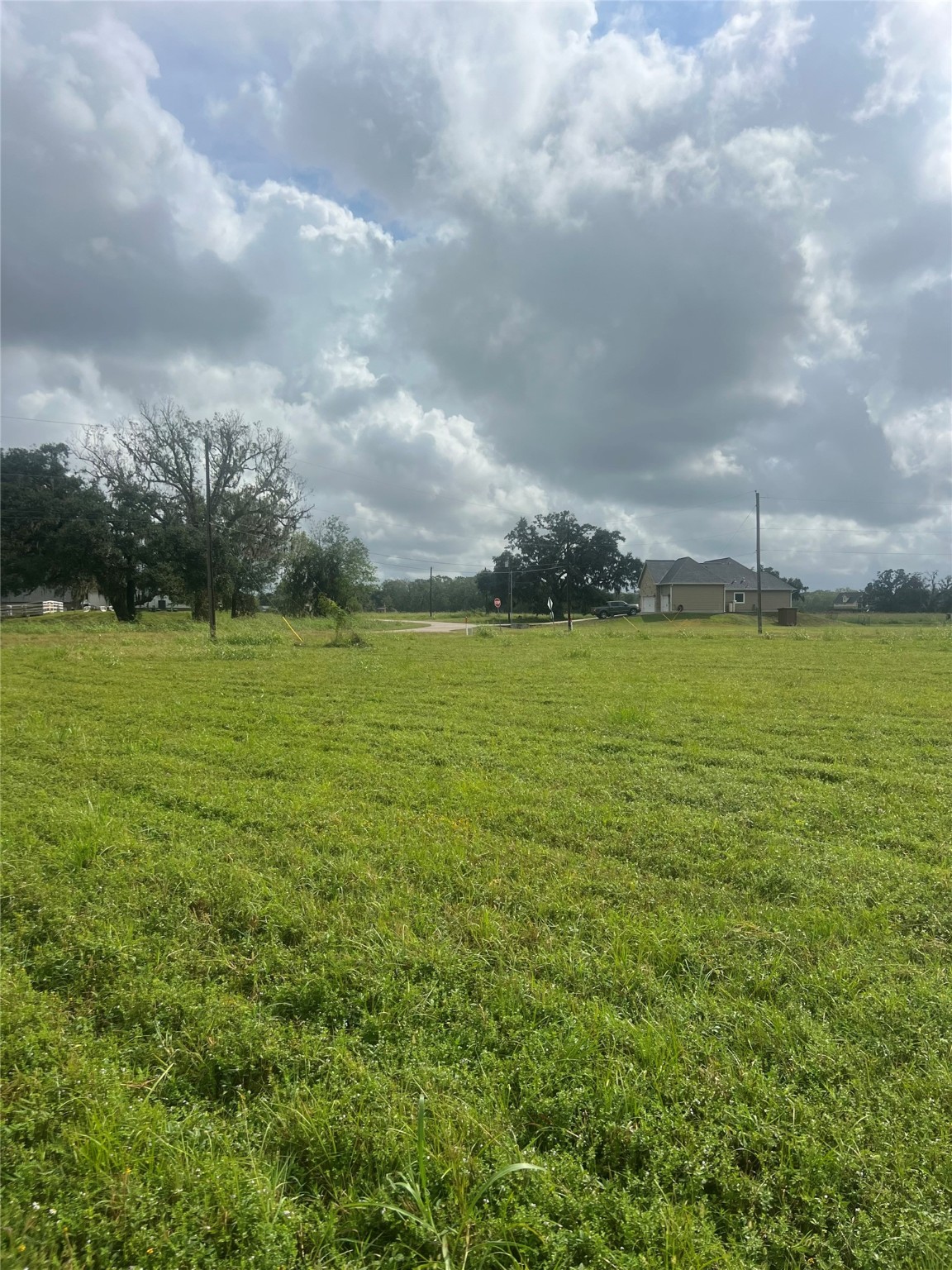 1238 Frontier Trail Angleton, TX 77515 - Photo 4 of 7 a view of an ocean