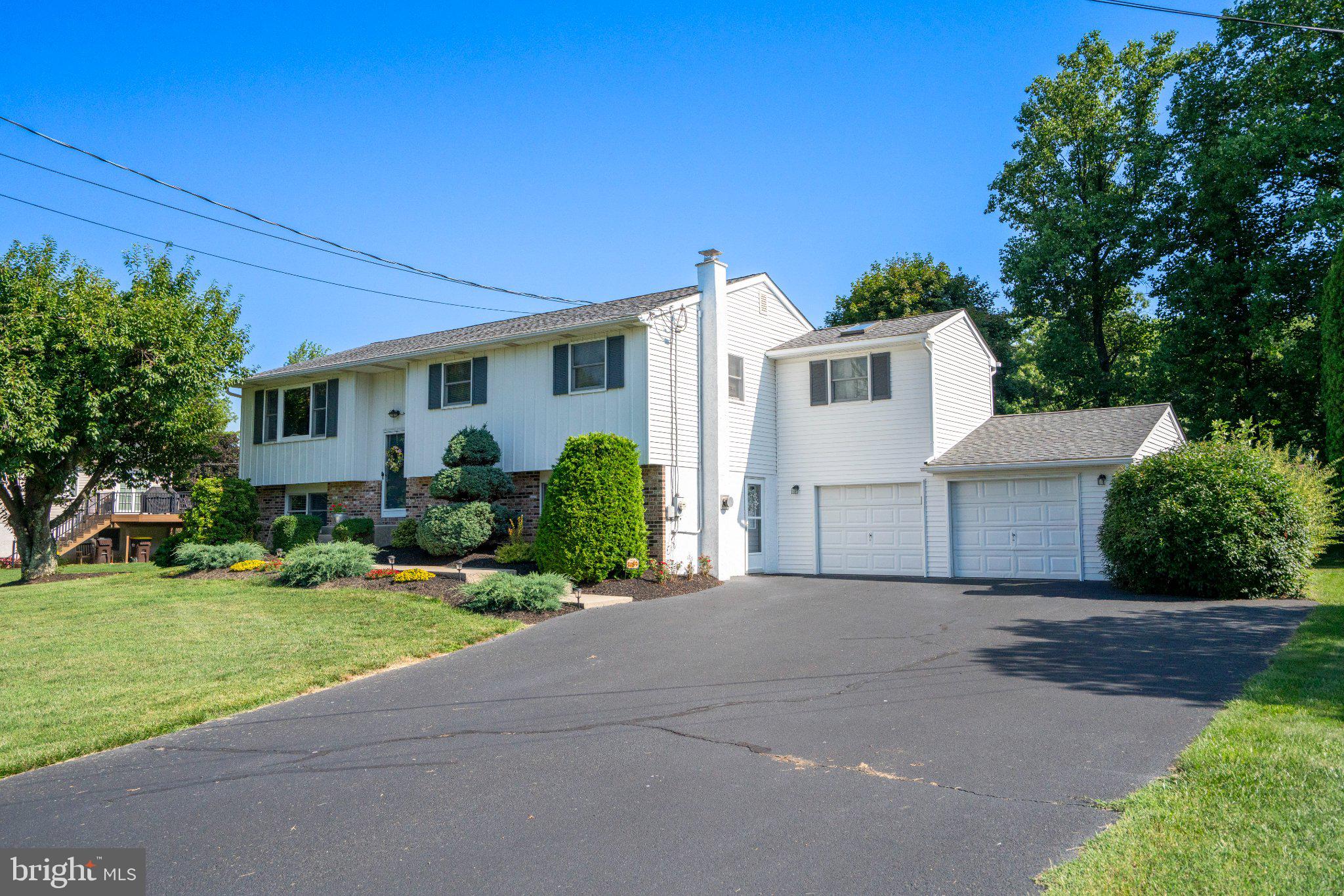 2017 Adams Road East Greenville, PA 18041 - Photo 2 of 59 Gallery Image 2