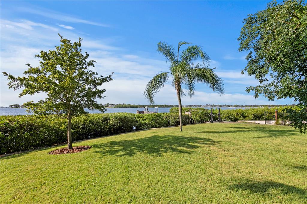 234 Driftwood Road Southeast St. Petersburg, FL 33705 - Photo 20 of 66