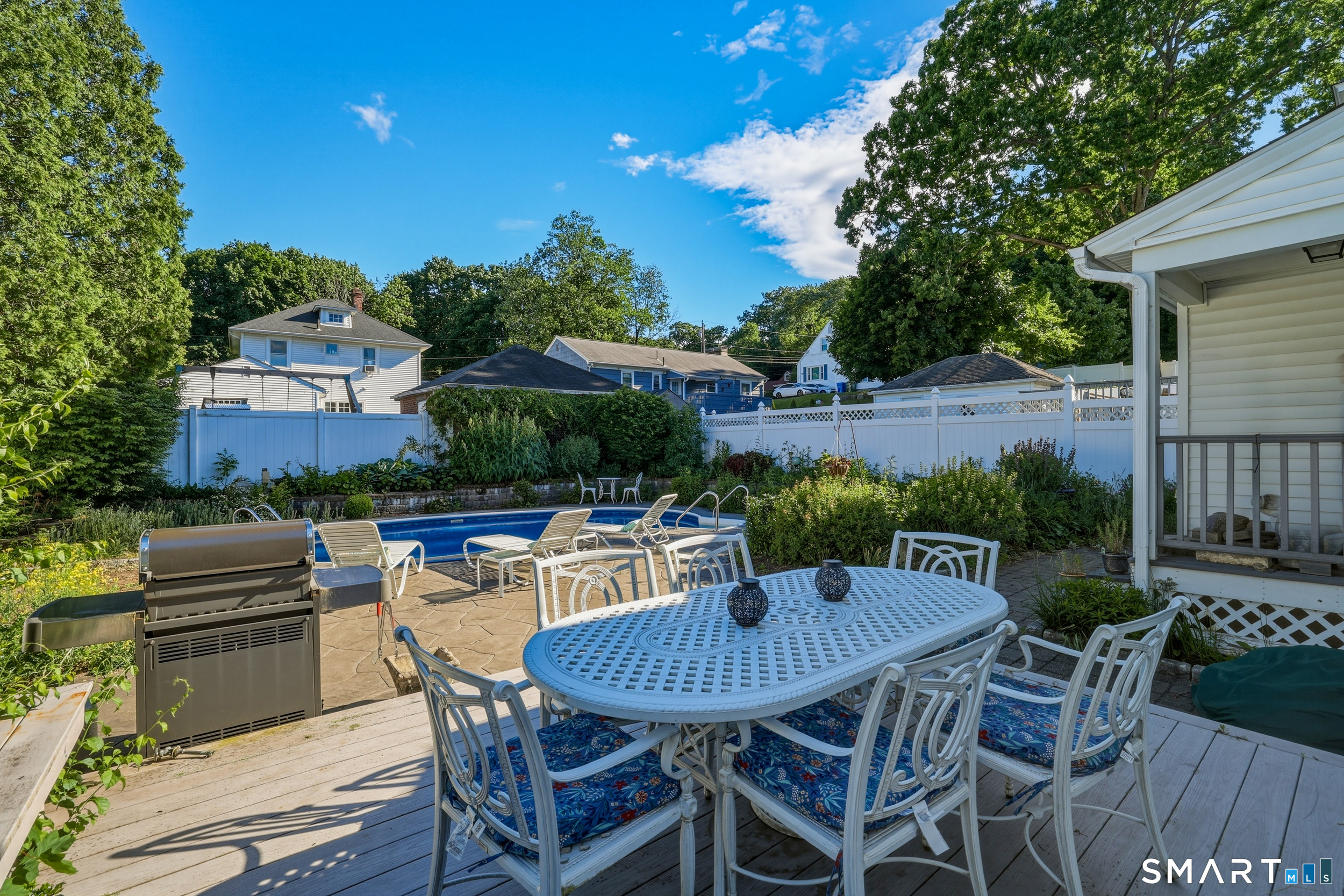 29 Wayland Avenue Waterbury, CT 06708 - Photo 26 of 33 Deck and Paver Patio