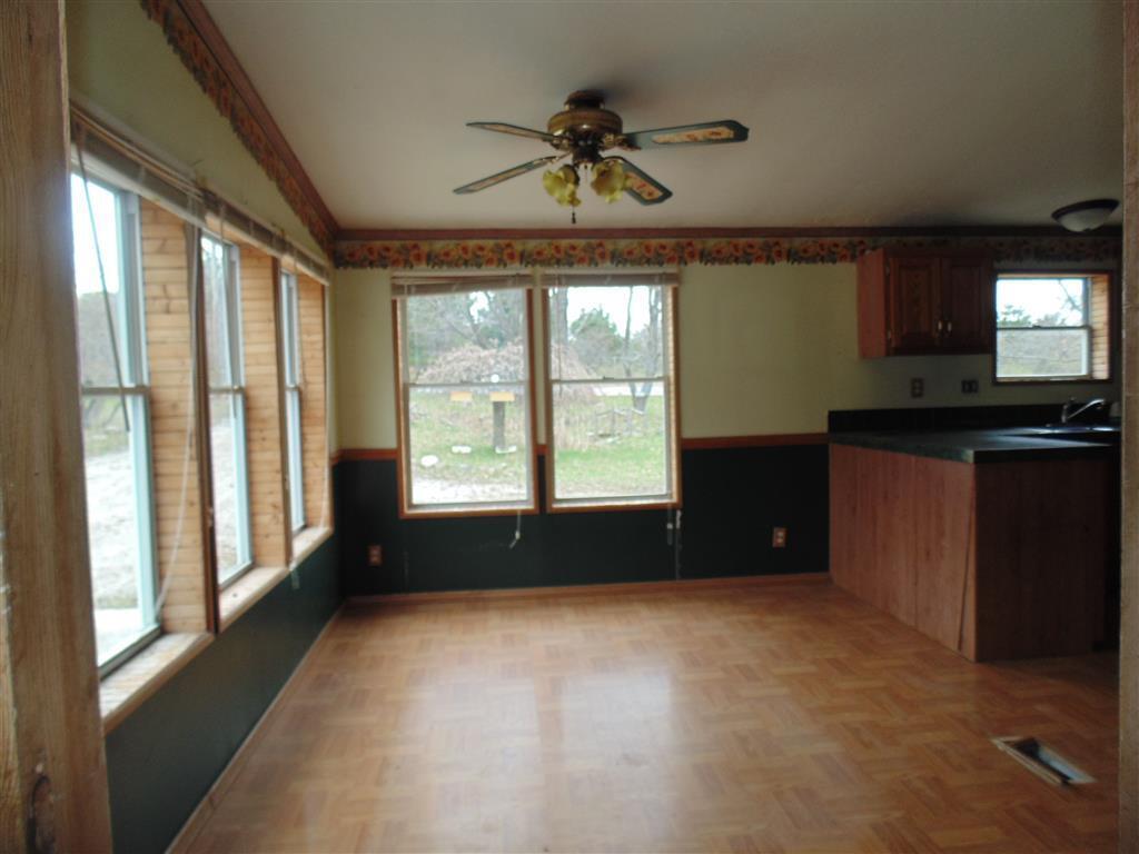 1112 Airport Road Frankfort, MI 49635 - Photo 11 of 27 dining