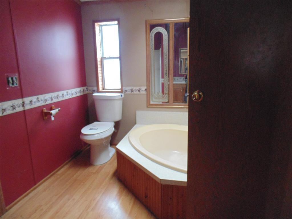 1112 Airport Road Frankfort, MI 49635 - Photo 21 of 27 mstr bth