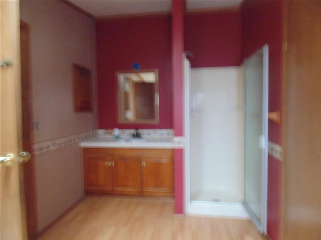 1112 Airport Road Frankfort, MI 49635 - Photo 22 of 27 mstr bth2