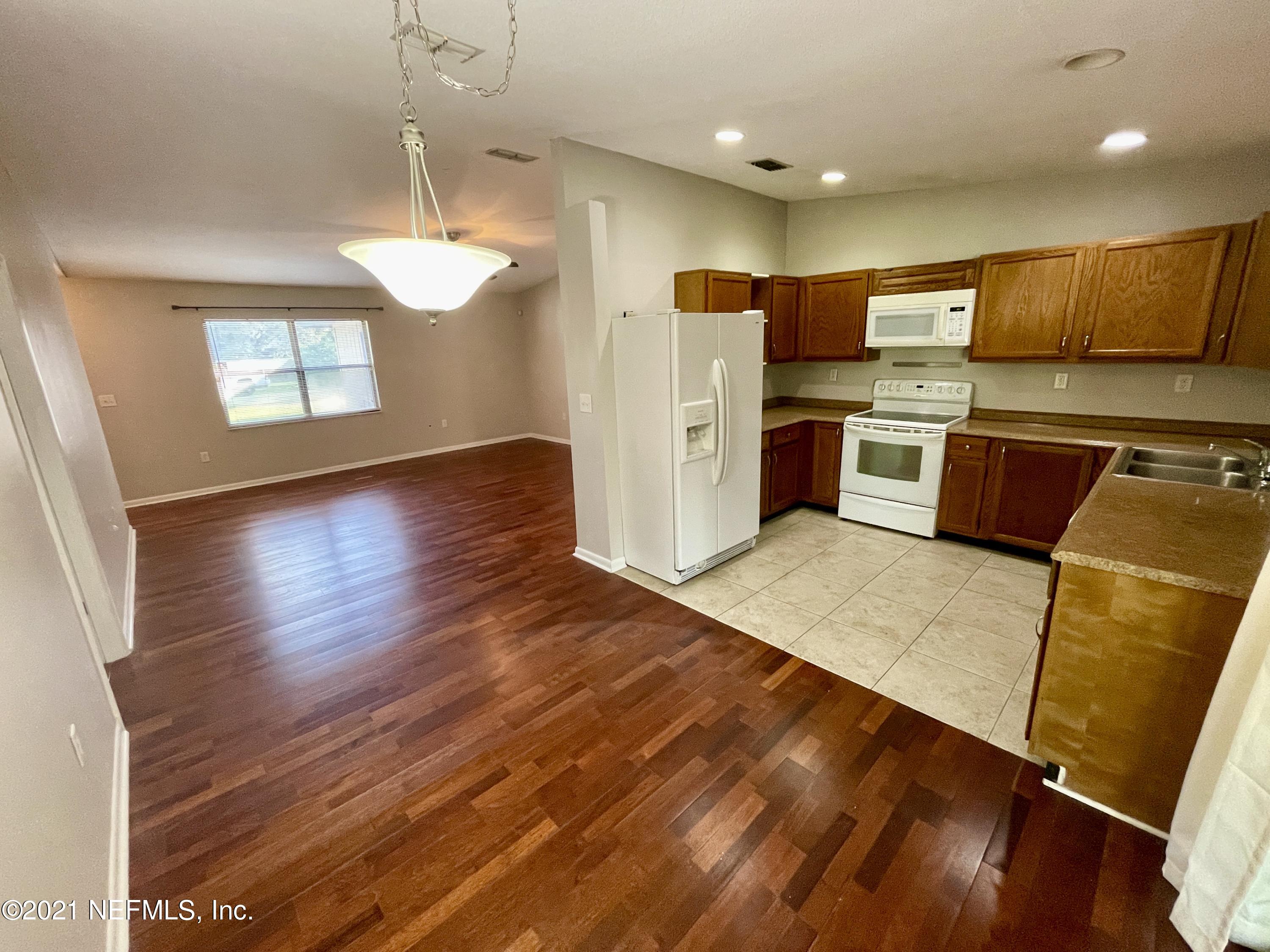210 Bonita Road St. Augustine, FL 32086 - Photo 10 of 27 Kitchen