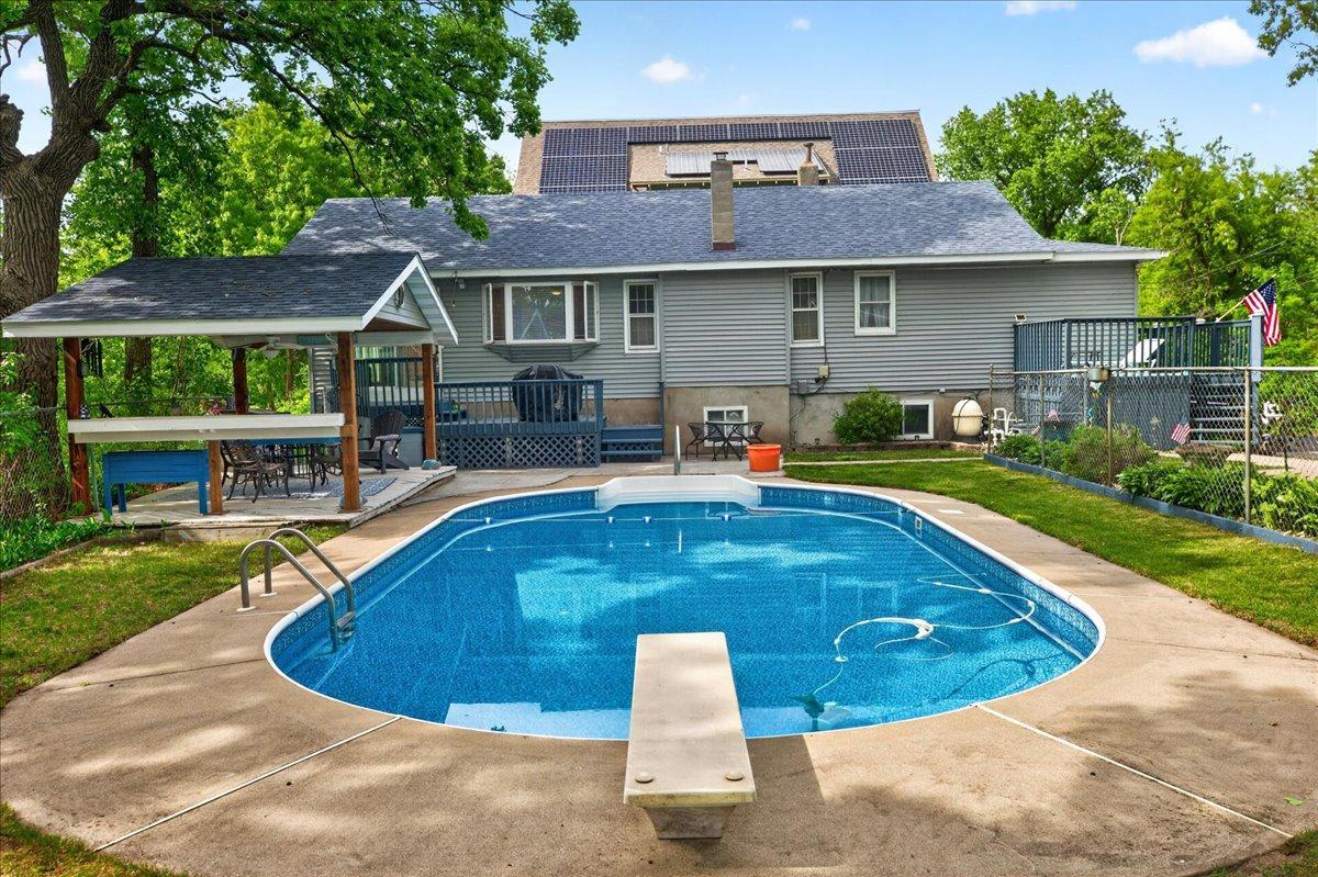 79 Long Lake Road Mahtomedi, MN 55115 - Photo 18 of 54