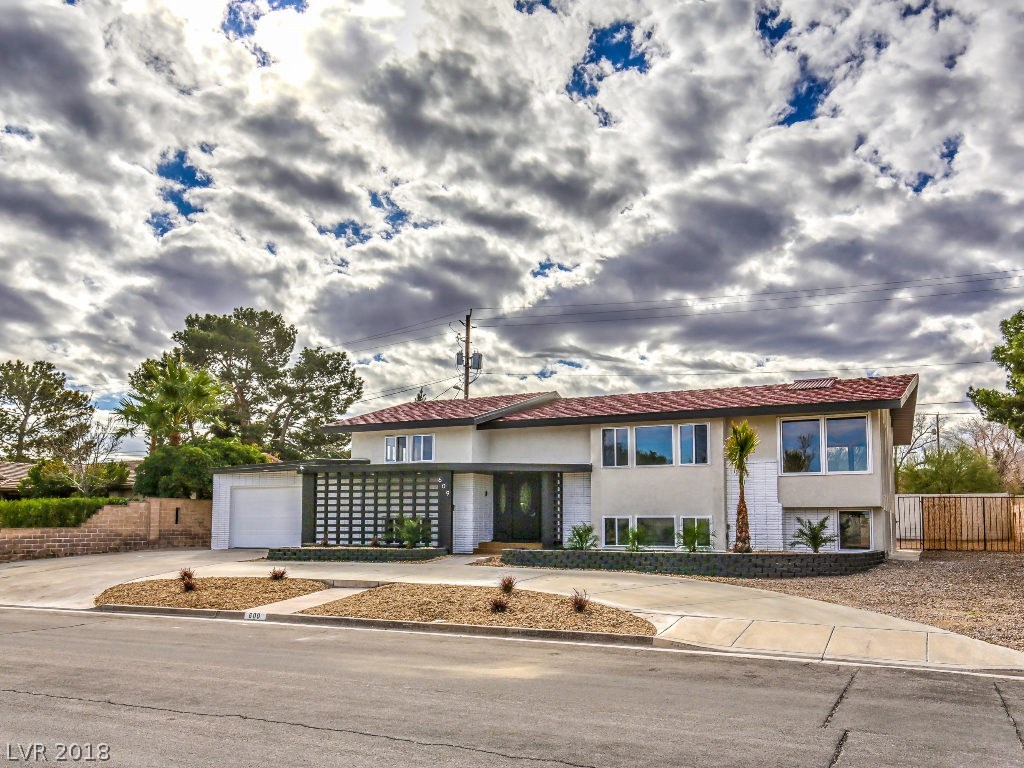 609 East Fairway Road Henderson, NV 89015 - Photo 3 of 19 Gallery Image 3