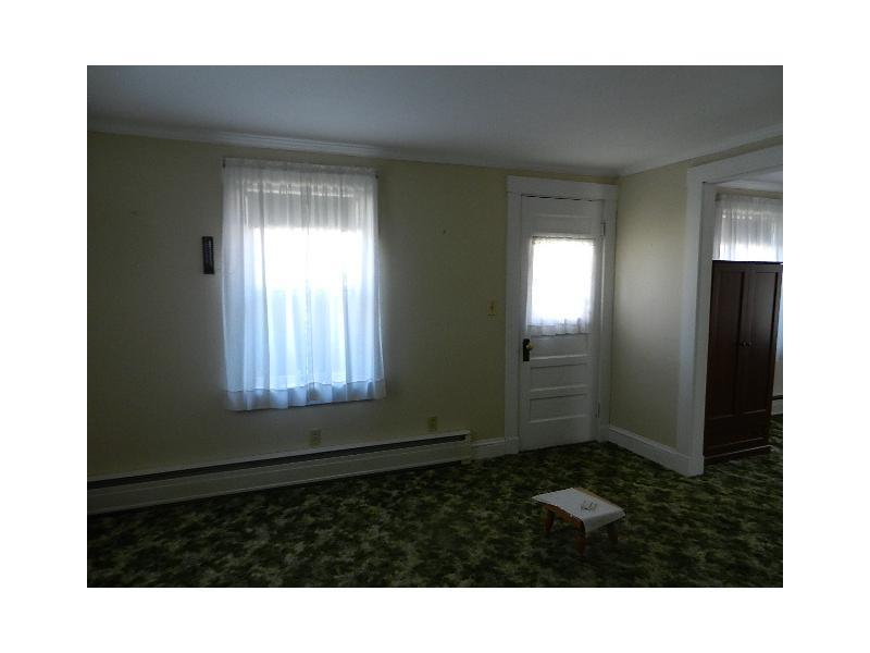 20 Stevens Road Augusta, ME 04330 - Photo 6 of 20 Living Room.