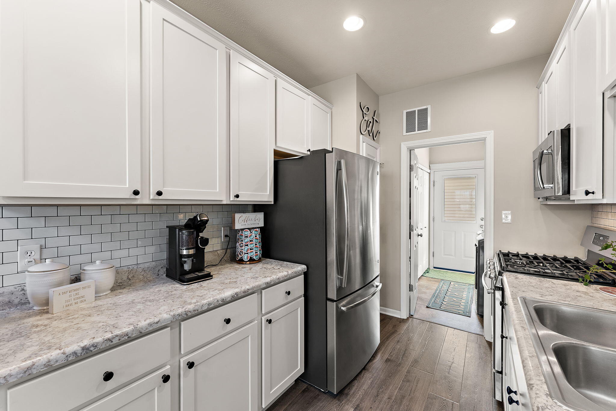 971 East 117th Place Crown Point, IN 46307 - Photo 9 of 28 2048x1365