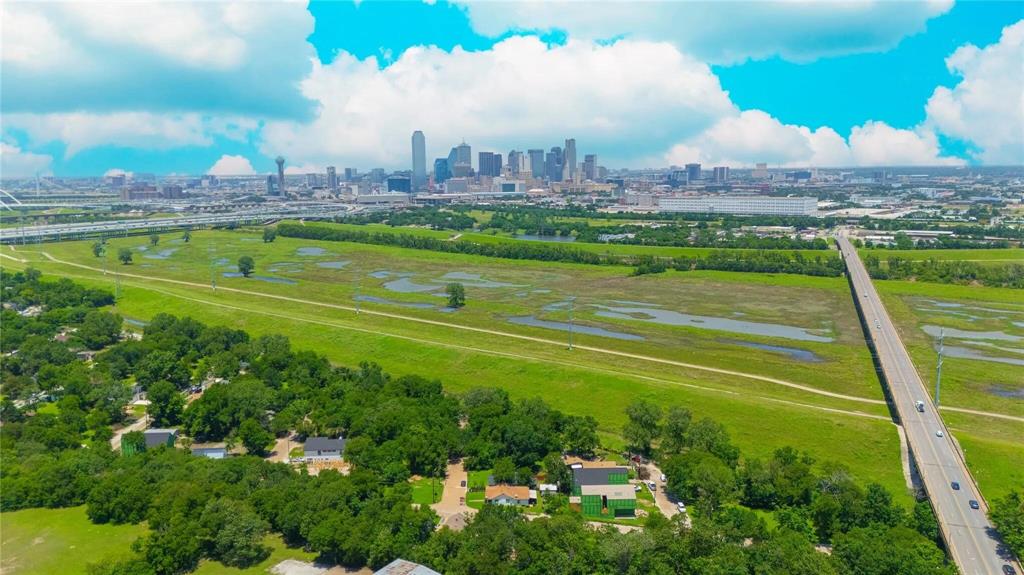 2000 Canyon Street Dallas, TX 75203 - Photo 5 of 5 a view of a city
