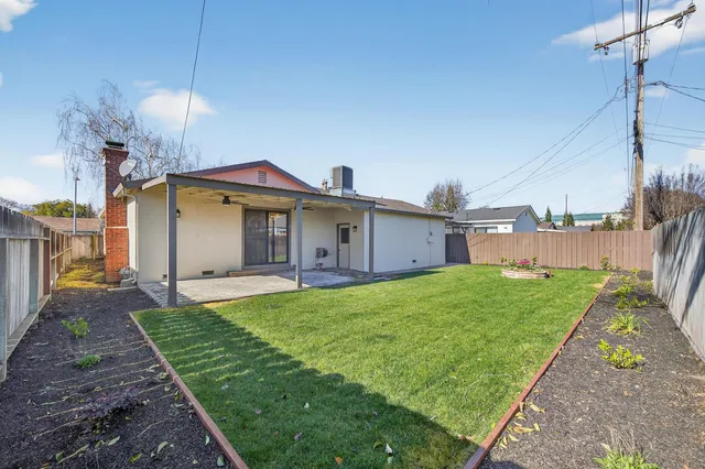 $490,000 | 1214 Glenhurst Drive, Lodi, CA 95240