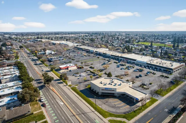 $490,000 | 1214 Glenhurst Drive, Lodi, CA 95240