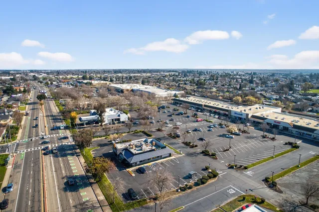 $490,000 | 1214 Glenhurst Drive, Lodi, CA 95240