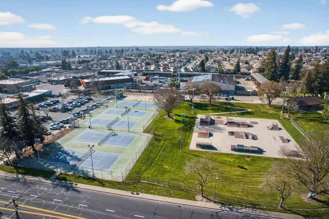 $490,000 | 1214 Glenhurst Drive, Lodi, CA 95240