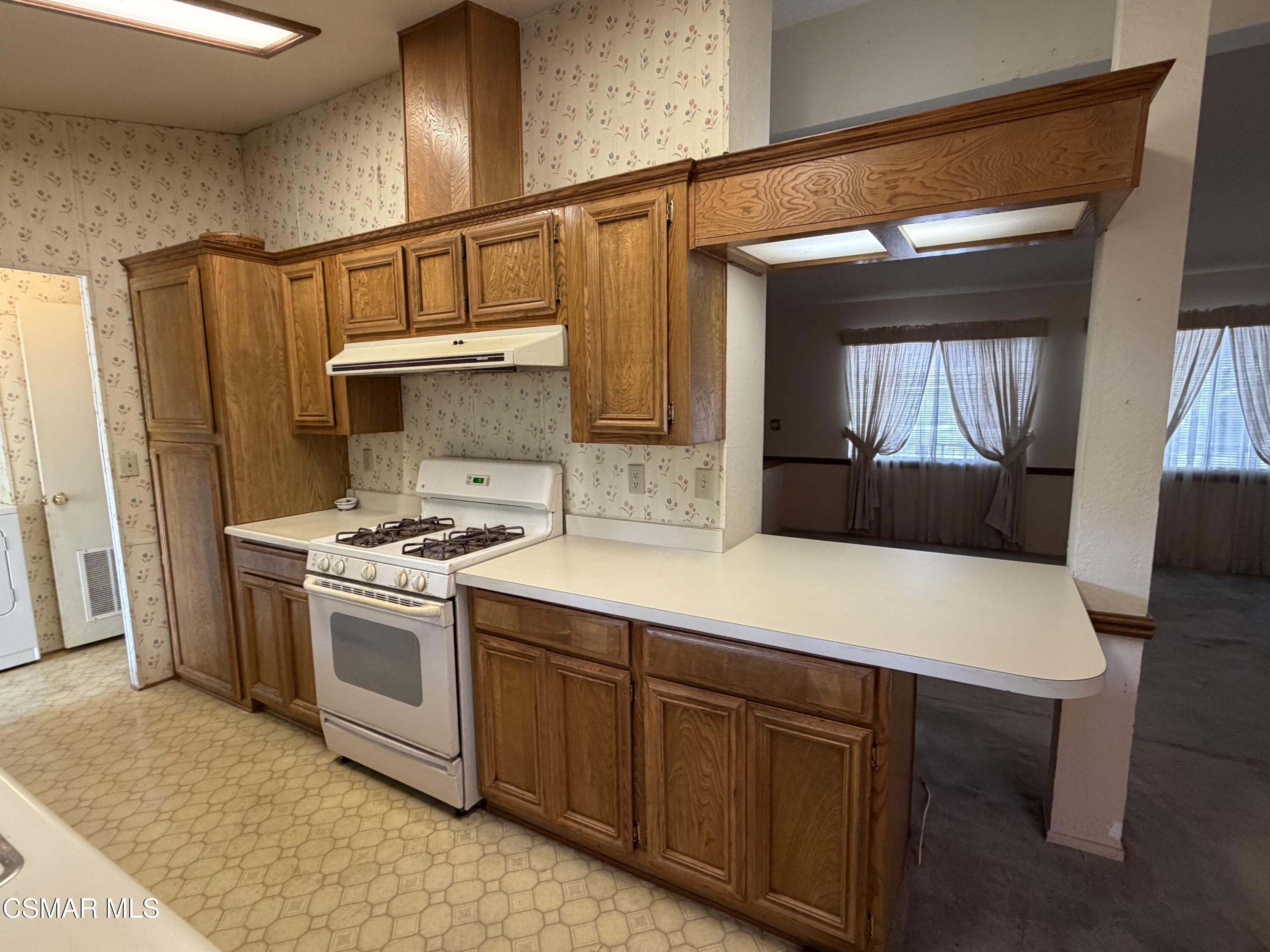 1550 Rory Lane, Unit 215 Simi Valley, CA 93063 - Photo 19 of 30 IMG_0344