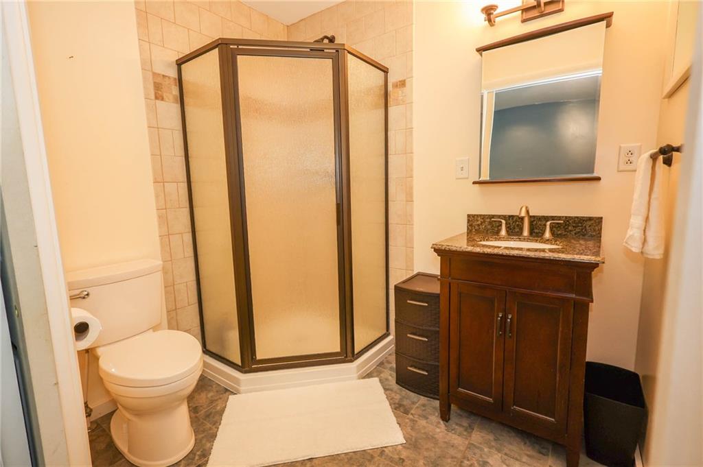 1265 Slippery Rock Road Grove City, PA 16127 - Photo 24 of 41 Full bath in the master bedroom with a walk in closet