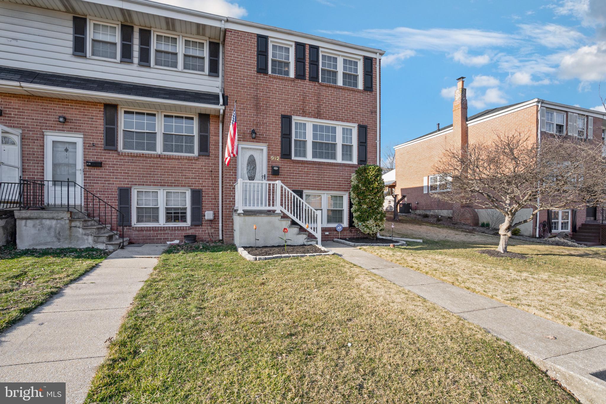 912 Grovehill Road Baltimore, MD 21227 - Photo 2 of 41