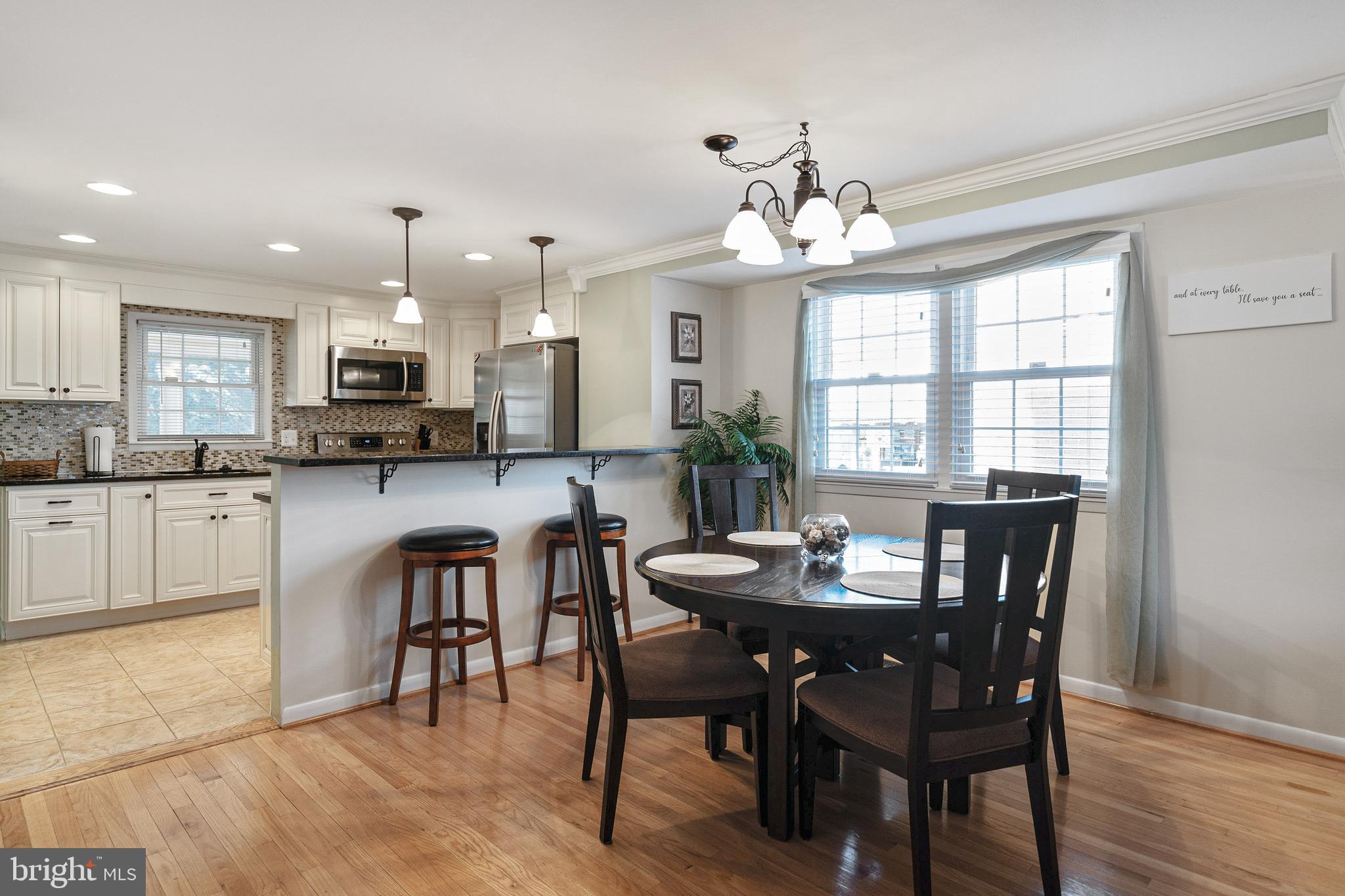 912 Grovehill Road Baltimore, MD 21227 - Photo 11 of 41