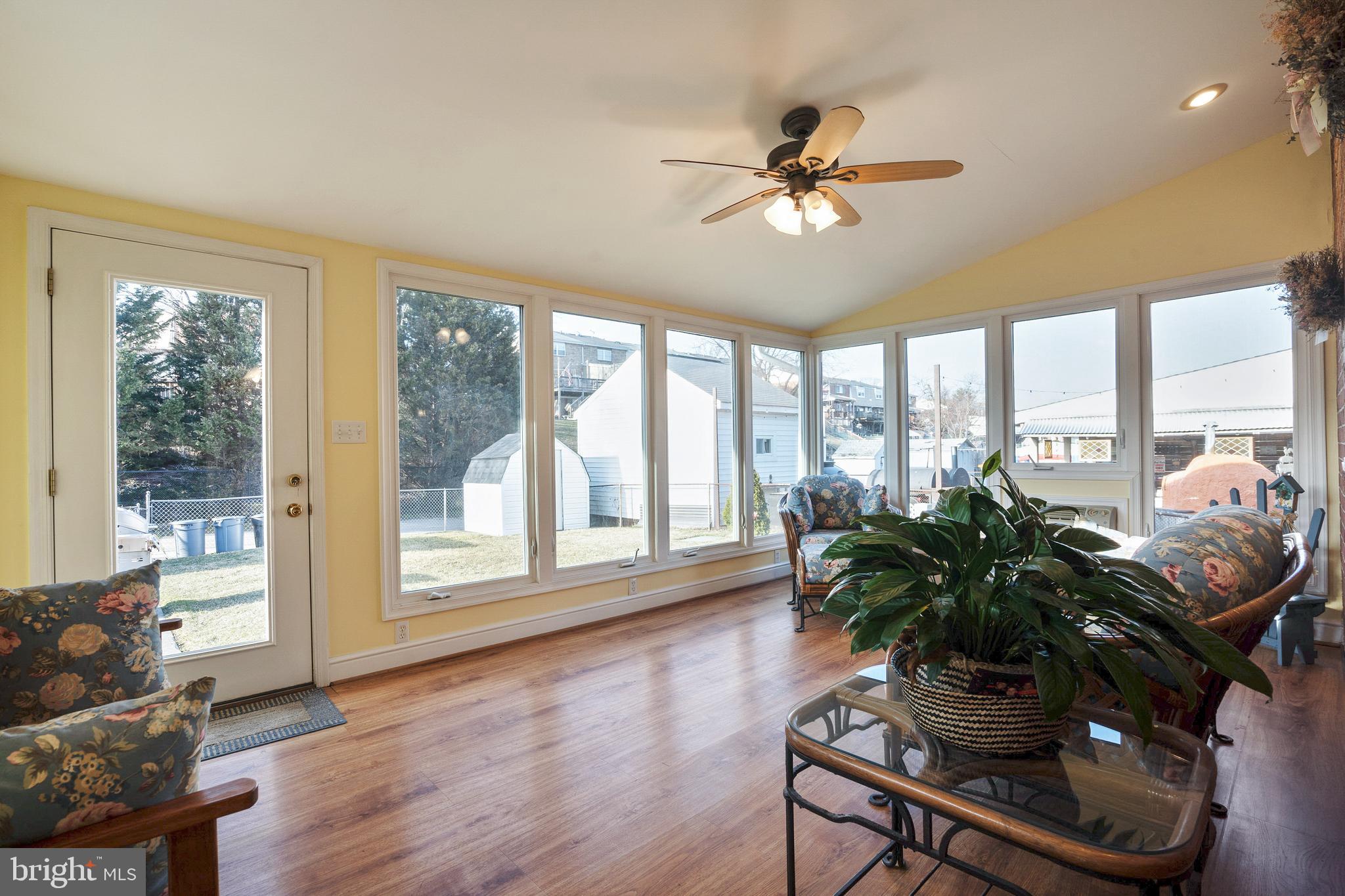 912 Grovehill Road Baltimore, MD 21227 - Photo 18 of 41
