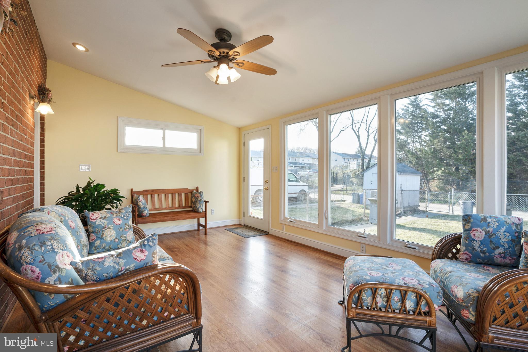912 Grovehill Road Baltimore, MD 21227 - Photo 20 of 41