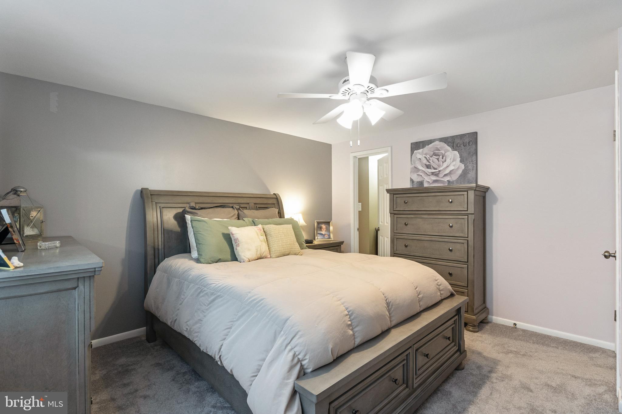 912 Grovehill Road Baltimore, MD 21227 - Photo 21 of 41