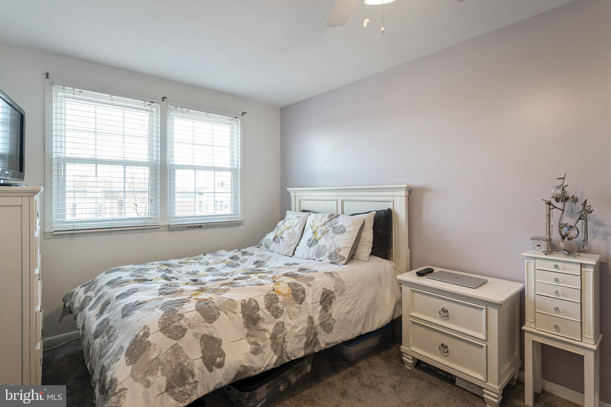 912 Grovehill Road Baltimore, MD 21227 - Photo 28 of 41