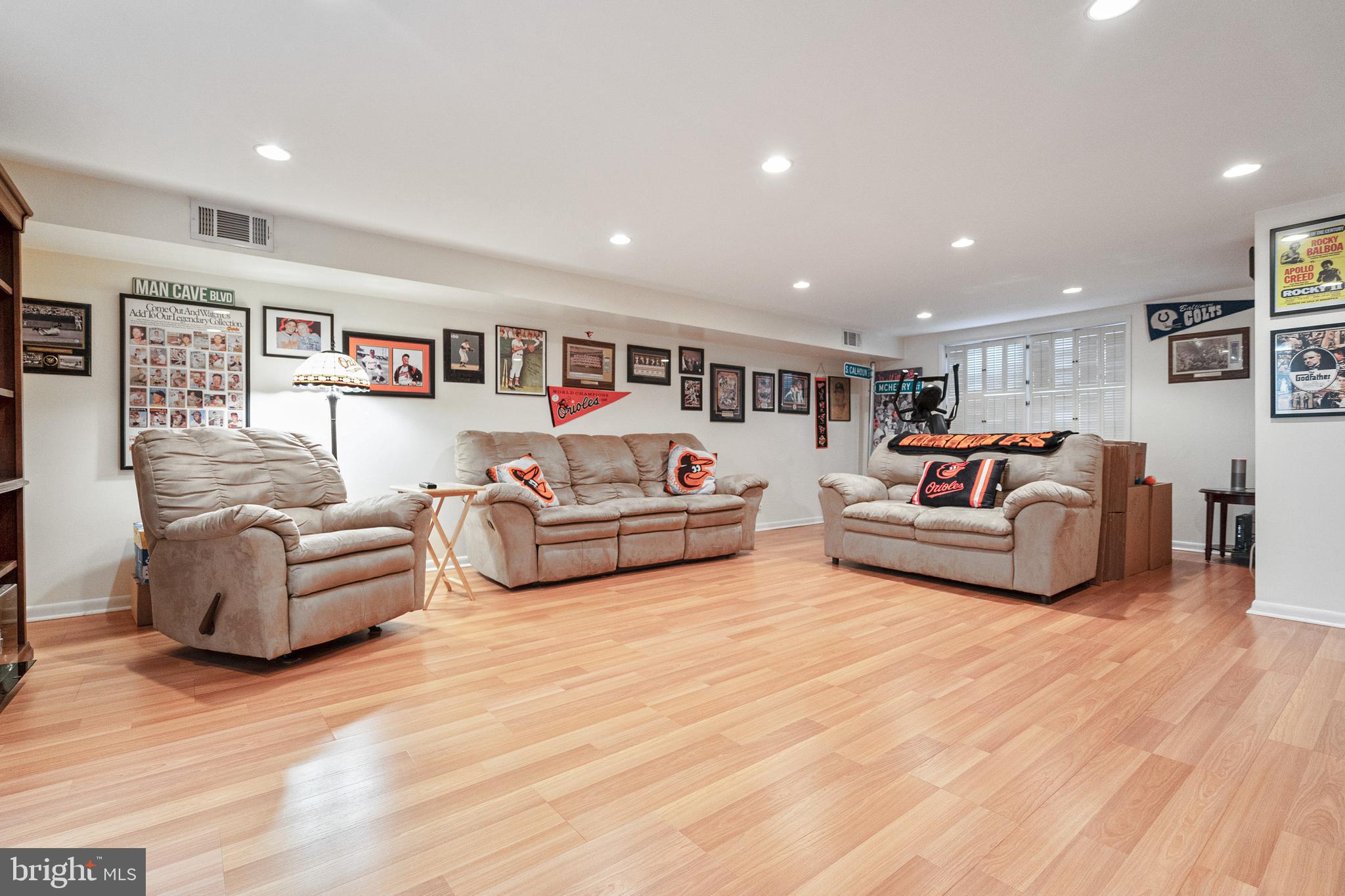 912 Grovehill Road Baltimore, MD 21227 - Photo 33 of 41