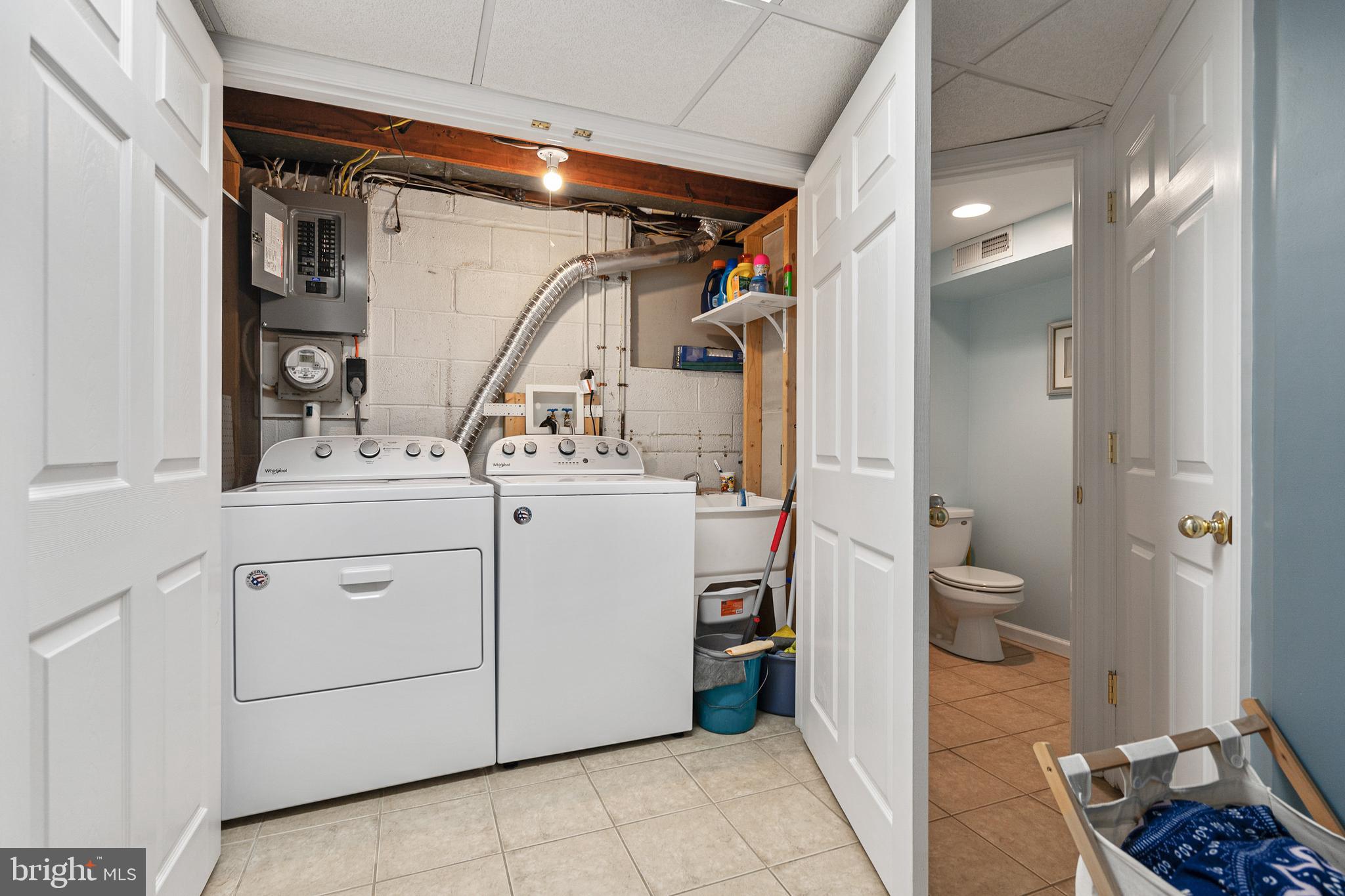 912 Grovehill Road Baltimore, MD 21227 - Photo 36 of 41