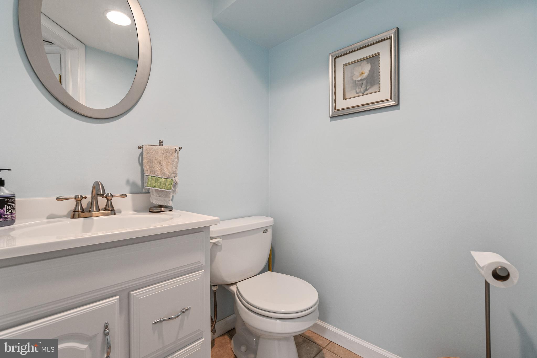 912 Grovehill Road Baltimore, MD 21227 - Photo 37 of 41