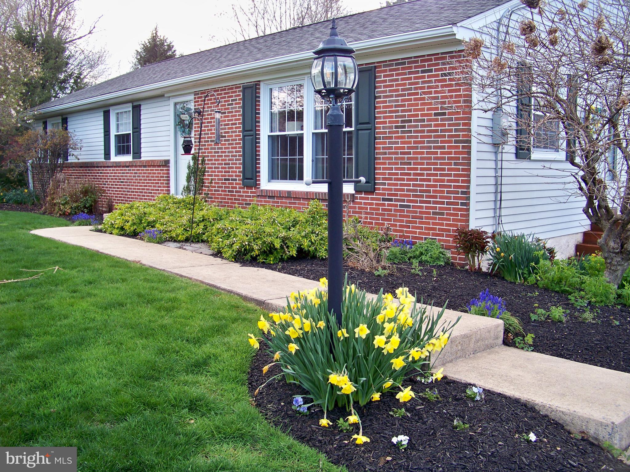 466 Scotland Road Quarryville, PA 17566 - Photo 2 of 28 Nice Landscaping