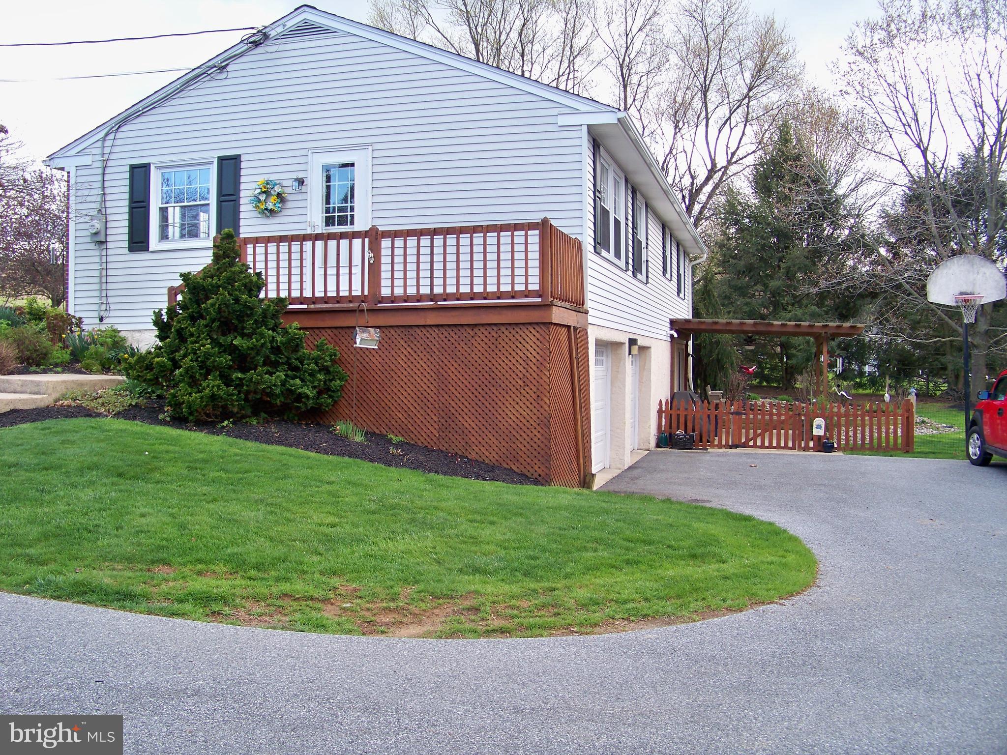 466 Scotland Road Quarryville, PA 17566 - Photo 4 of 28 Side Porch
