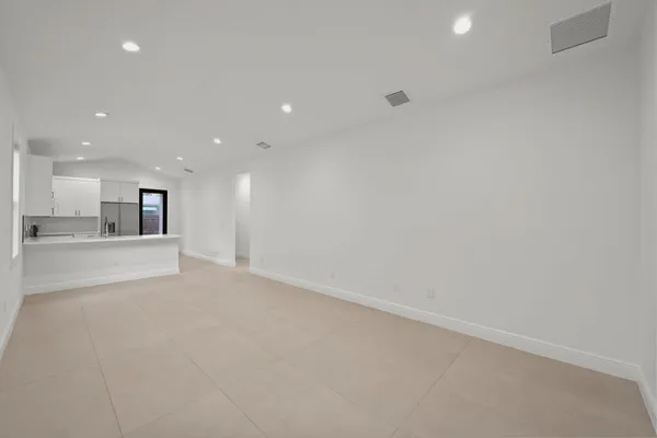 $3,450 | 633 55th Street, West Palm Beach, FL 33407