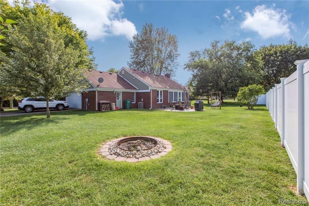 40850 Robbe Road Belleville, MI 48111 - Photo 4 of 30 29.jpg