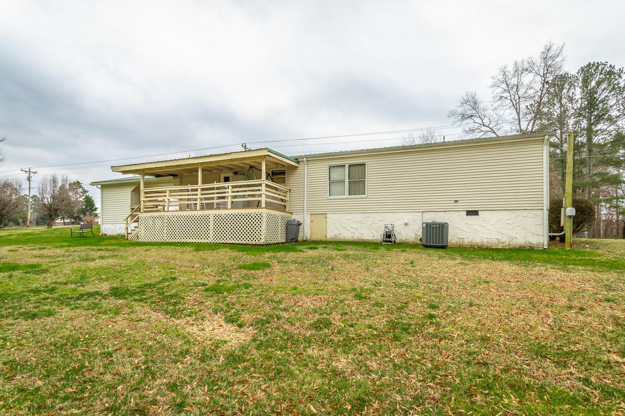 781 East Reed Road LaFayette, GA 30728 - Photo 11 of 73 front view of house with yard